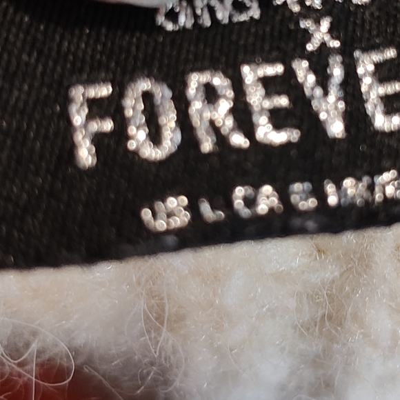 Forever 21 Pastel Rainbow Hello Kitty Crewneck Sweater - Picture 4 of 9